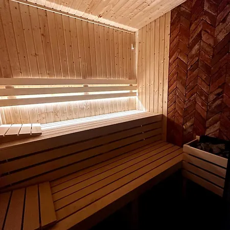 Ostoya Zawory -domki Premium ,strefa Relaksu, Basen Villa *