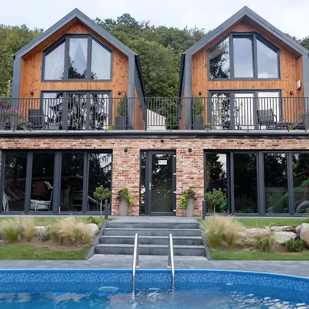 Villa Ostoya Zawory Na Wylacznosc - 2 Domki, Salka, Strefa Relaksu, Basen Zewnetrzny